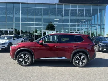 2023 Nissan Rogue - image 4