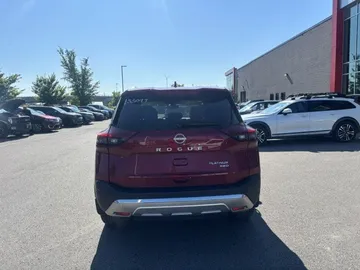 2023 Nissan Rogue - image 6