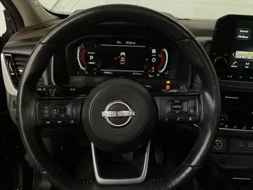 2023 Nissan Rogue - image 19