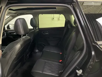 2023 Nissan Rogue - image 16