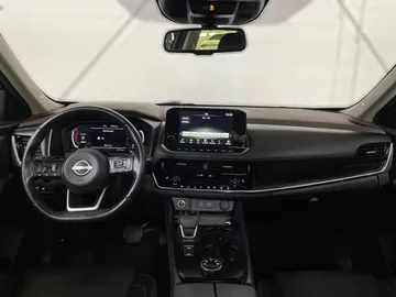 2023 Nissan Rogue - image 4