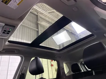 2023 Nissan Rogue - image 6