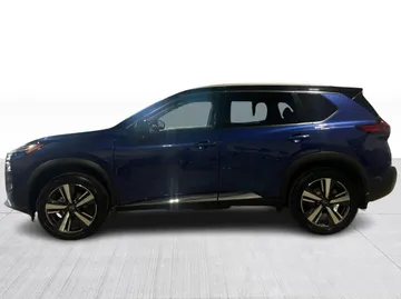 2023 Nissan Rogue - image 11