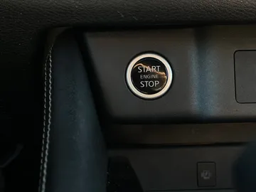 2023 Nissan Rogue - image 24