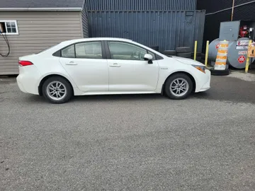 2021 Toyota Corolla - image 6