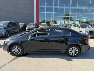2025 Toyota Corolla Hybrid - image 4