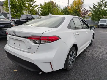 2026 Toyota Corolla - image 3