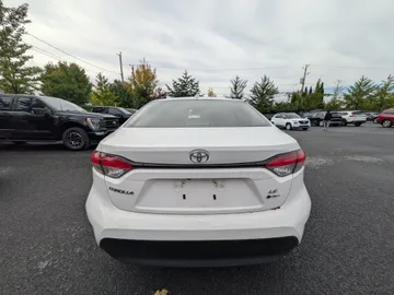 2026 Toyota Corolla - image 6