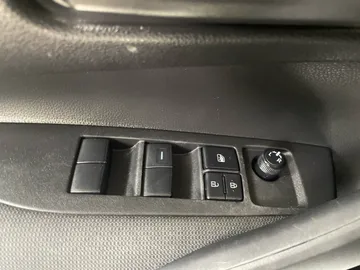 2025 Toyota Corolla - image 22