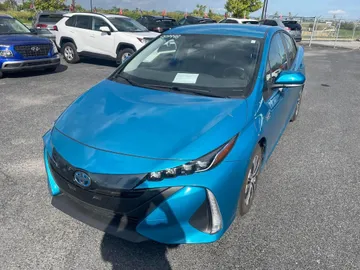2022 Toyota Prius Prime - image 3