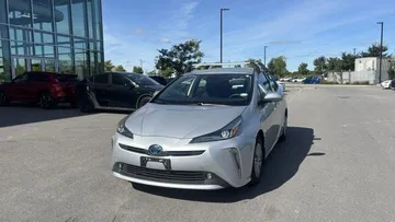 2022 Toyota Prius - image 3