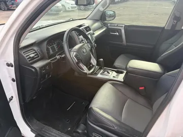 2019 Toyota 4Runner - image 8