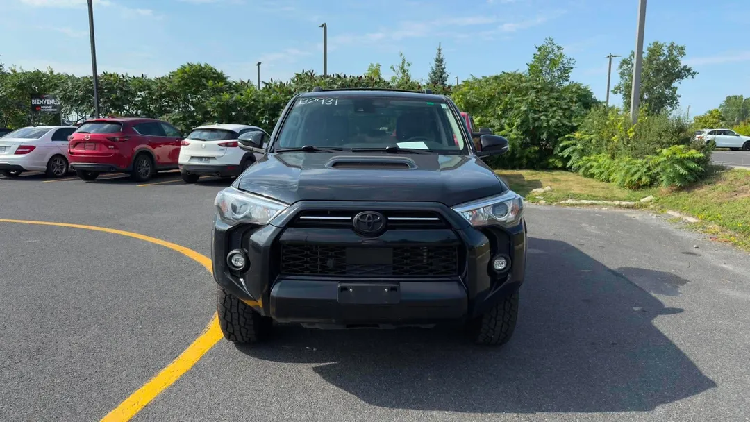 2021 Toyota 4Runner — photo 2