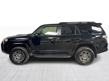 2021 Toyota 4Runner - image 10