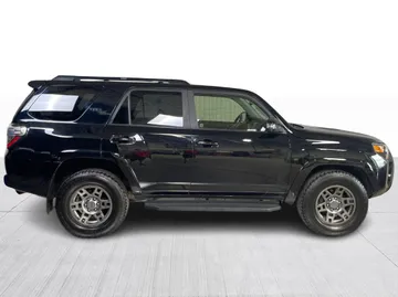2021 Toyota 4Runner - image 2