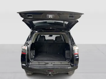 2021 Toyota 4Runner - image 13