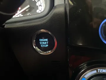 2021 Toyota 4Runner - image 24