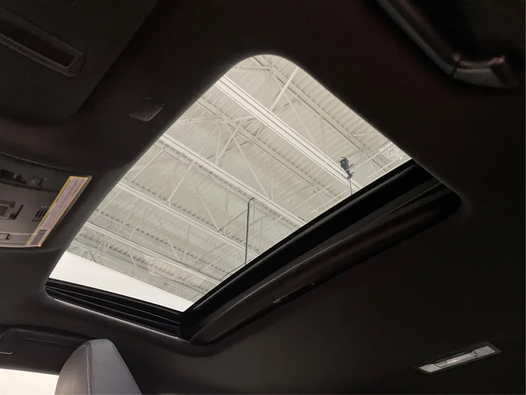 2021 Lexus IS — photo 5