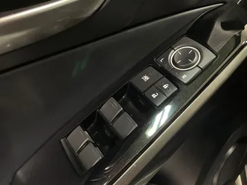 2021 Lexus IS - image 24