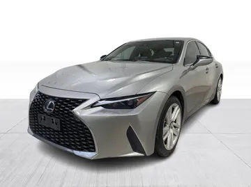 2021 Lexus IS - image 10
