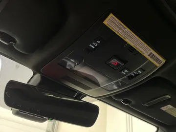 2021 Lexus IS - image 17