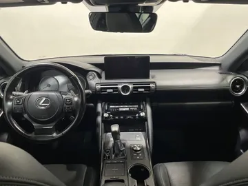 2021 Lexus IS - image 4