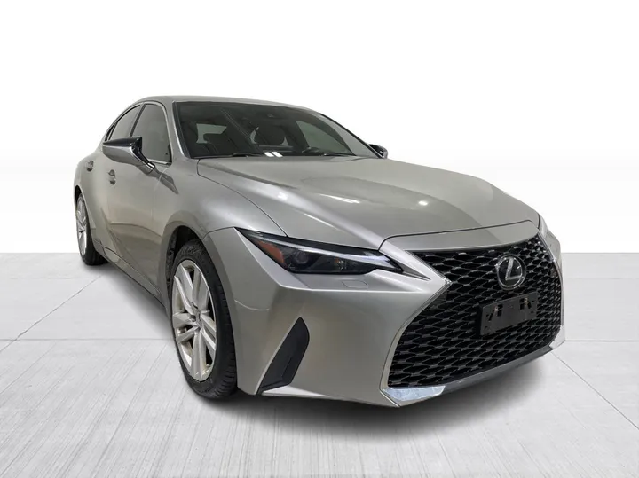 2021 Lexus IS