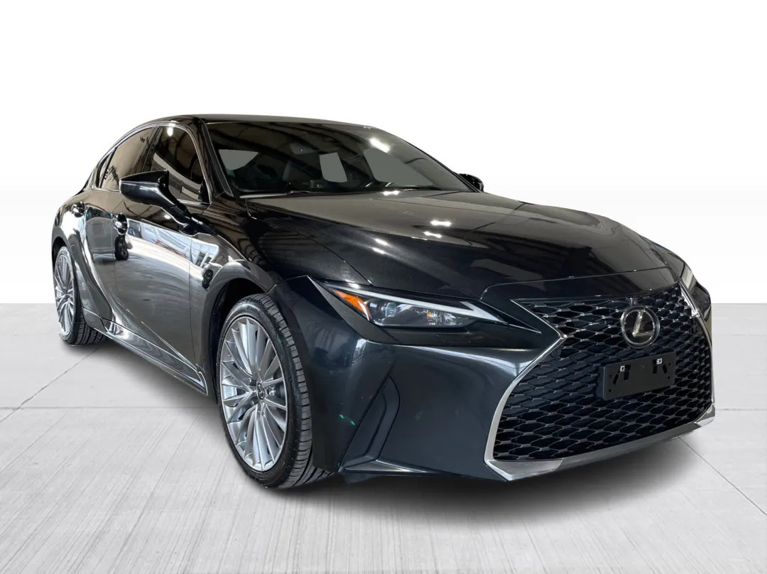 2022 Lexus IS