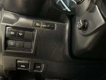 2022 Lexus IS - image 30