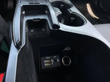 2022 Lexus IS - image 27