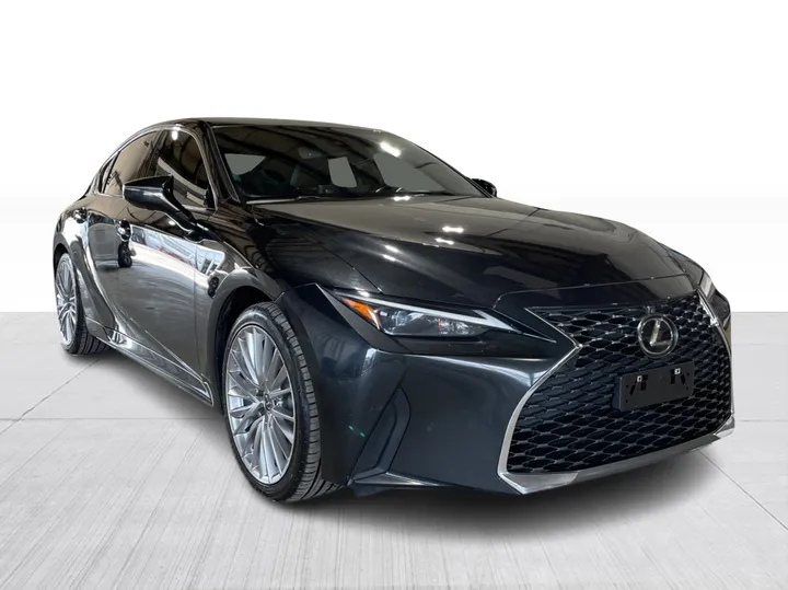 2022 Lexus IS