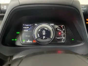 2024 Lexus UX - image 17