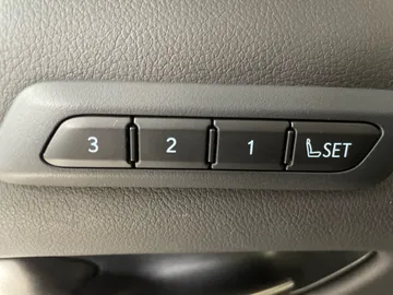 2024 Lexus UX - image 21