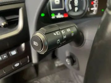 2024 Lexus UX - image 19