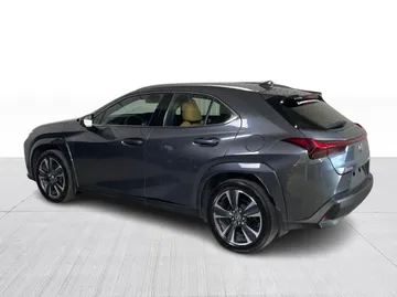 2024 Lexus UX - image 11