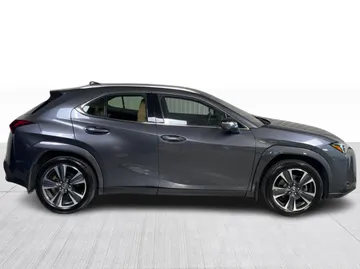 2024 Lexus UX - image 2