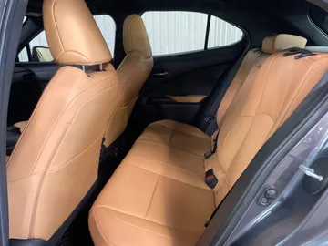2024 Lexus UX - image 15