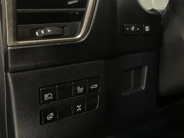 2019 Lexus NX - image 32