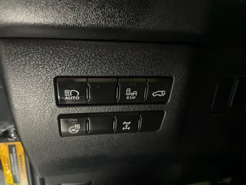 2019 Lexus NX - image 32