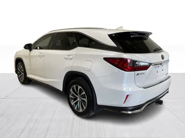 2021 Lexus RX - image 11