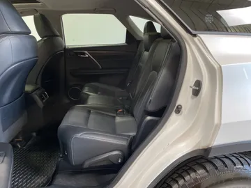2021 Lexus RX - image 15