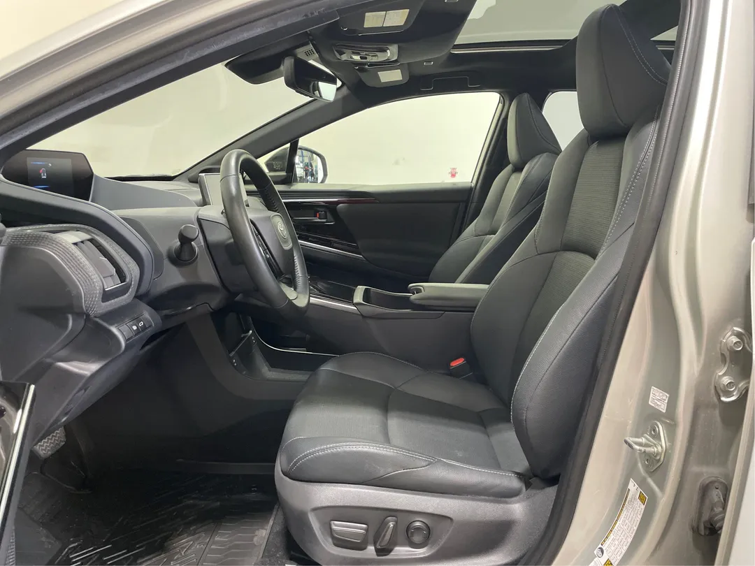 2023 Toyota BZ4X — photo 2