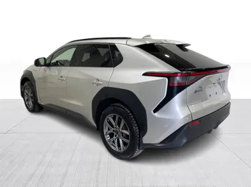 2023 Toyota BZ4X - image 11