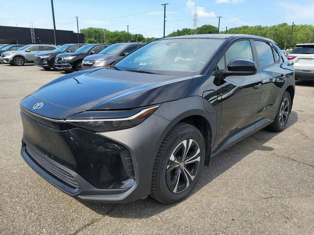 2024 Toyota BZ4X — photo 3