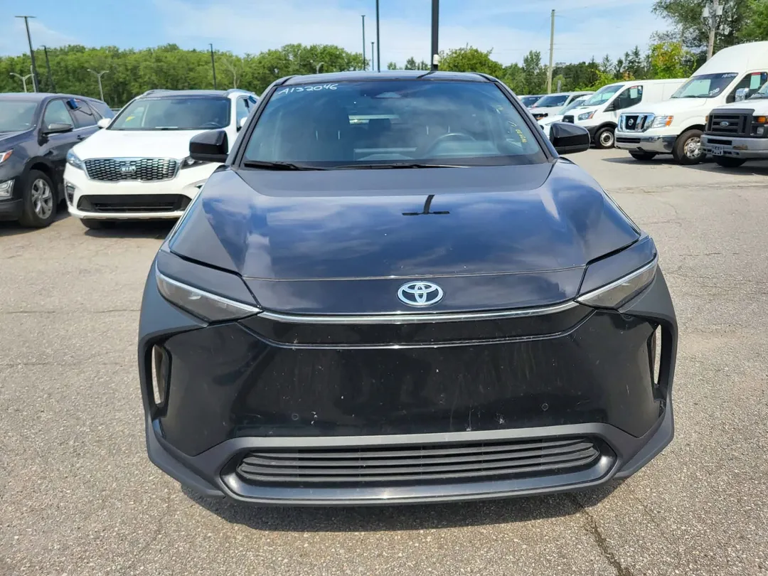 2024 Toyota BZ4X — photo 2