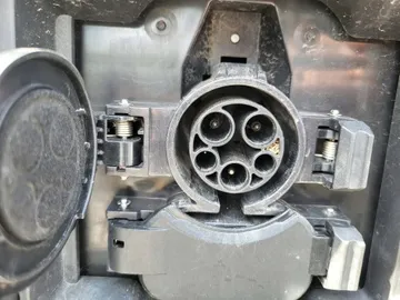 2024 Toyota BZ4X - image 10