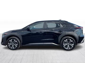 2024 Toyota BZ4X - image 10