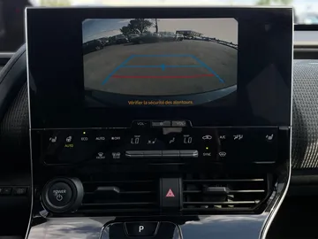 2024 Toyota BZ4X - image 20