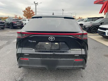 2024 Toyota BZ4X - image 6