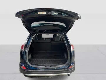 2017 Toyota RAV4 Hybrid - image 13